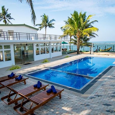 Manara Beach Resort Берувала Екстер'єр фото
