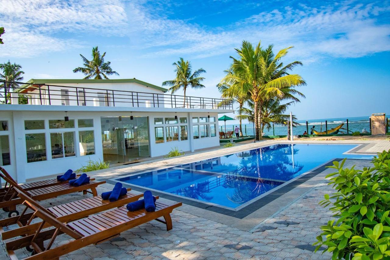 Manara Beach Resort Берувала Екстер'єр фото