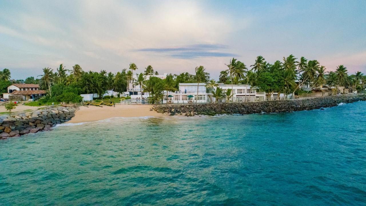 Manara Beach Resort Берувала Екстер'єр фото