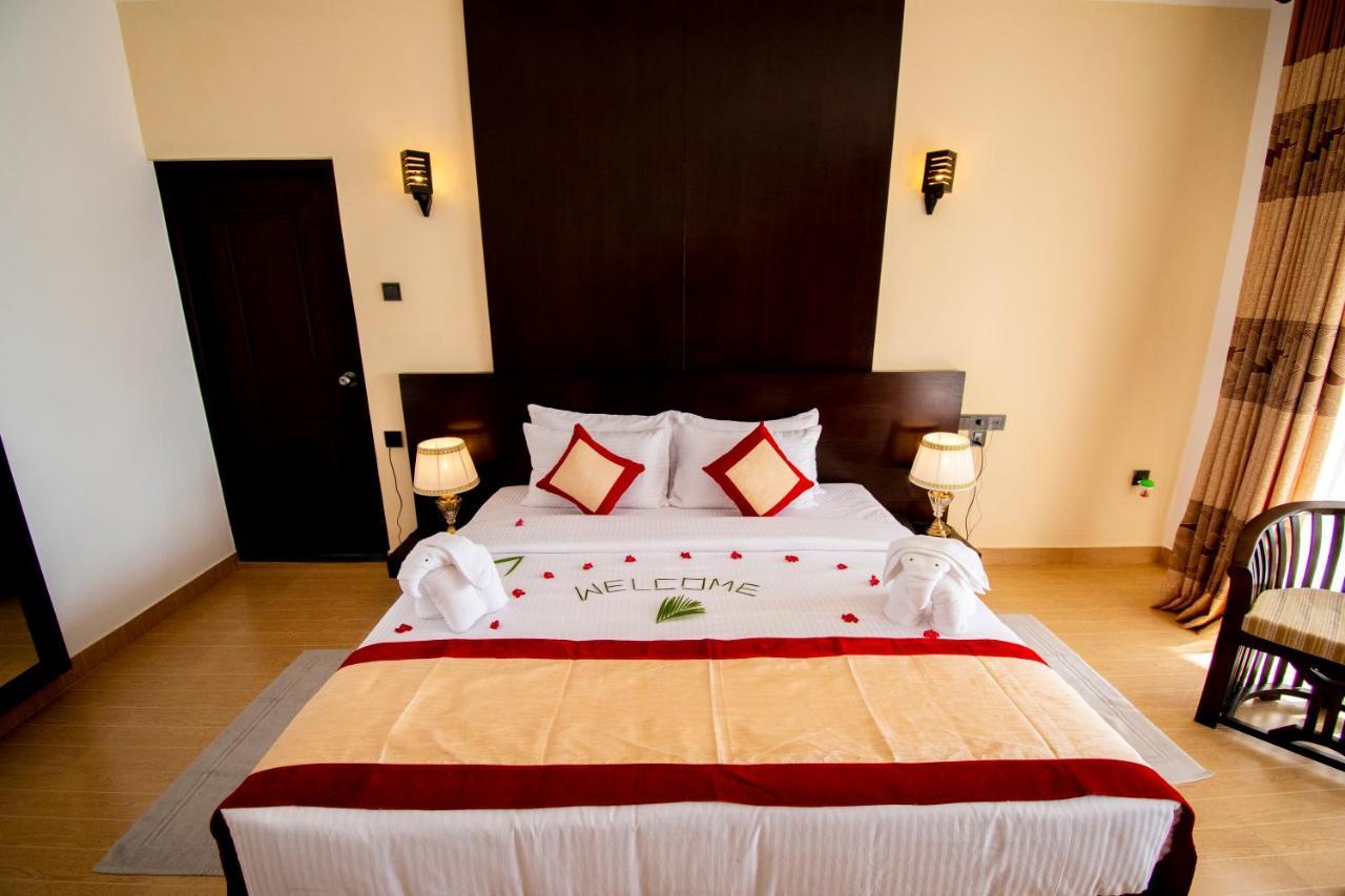 Manara Beach Resort Берувала Екстер'єр фото